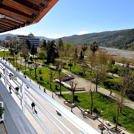 Hotel & Restaurant White City Berat Buitenkant foto
