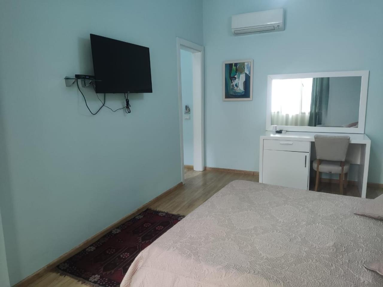 Hotel & Restaurant White City Berat Buitenkant foto