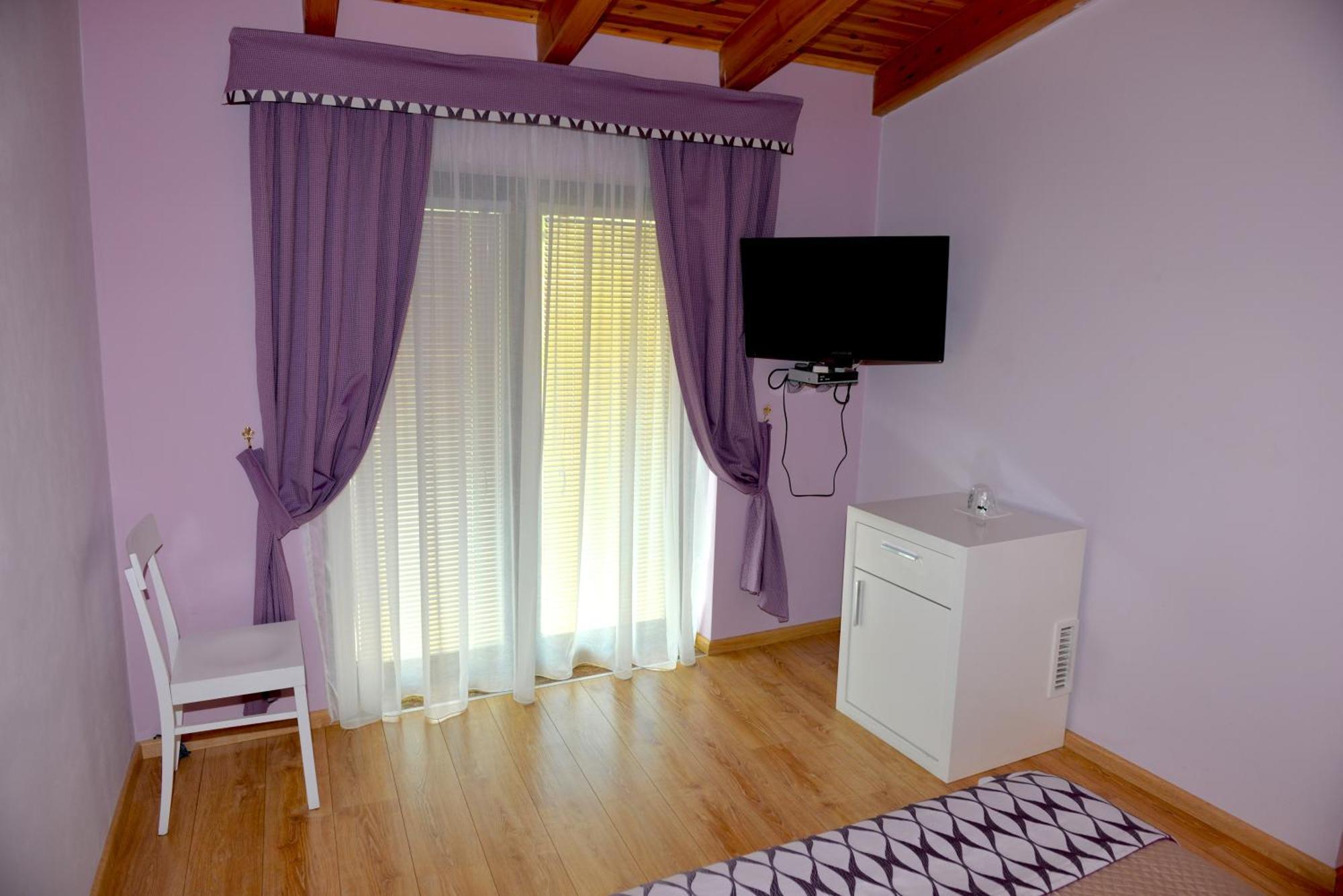 Hotel & Restaurant White City Berat Buitenkant foto